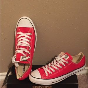 Red converse- unisex